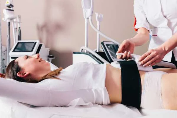 woman having body sculpting to help improve her body image and her mental health Sudbury